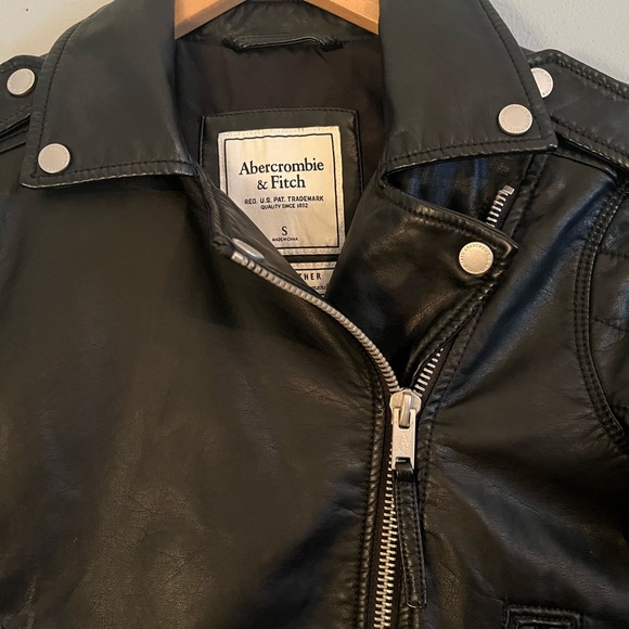 Abercrombie & Fitch Vegan Leather Jacket (small) - Picture 4 of 7
